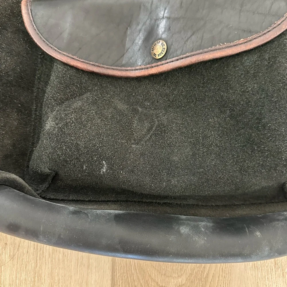 Filson Leather Backpack. - Picture 4 of 9
